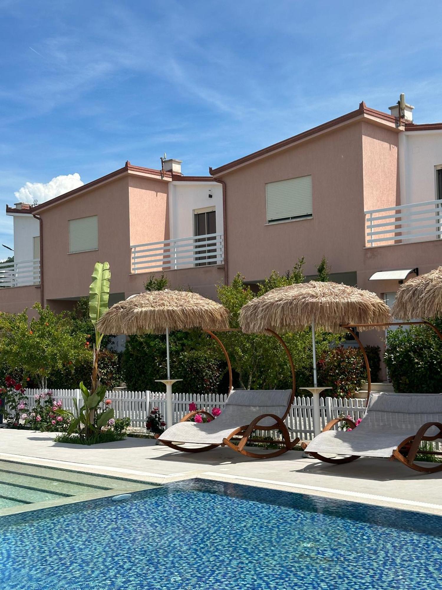 Tea Residence, Gjiri I Lalzit Apartments Durres Exterior photo